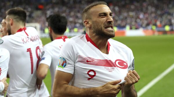 Cenk Tosun - Sputnik Türkiye
