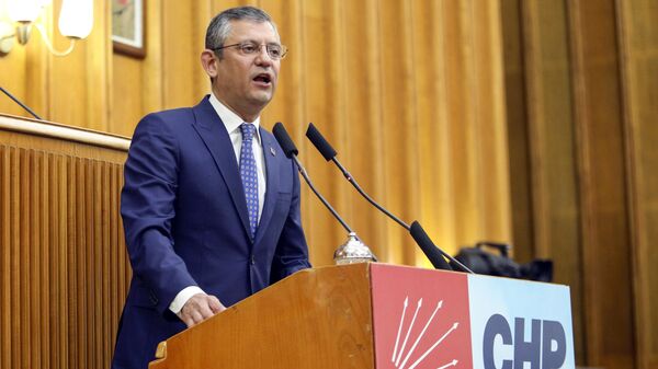 Cumhuriyet Halk Partisi Genel Başkanı Özgür Özel - Sputnik Türkiye
