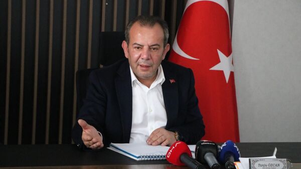 CHP'li Bolu Belediye Başkanı Tanju Özcan - Sputnik Türkiye