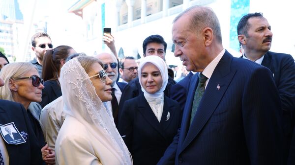 Erdoğan, Özer Uçuran Çiller'in cenaze törenine katıldı: 'Ülkemize hizmetleri olan biriydi' - Sputnik Türkiye
