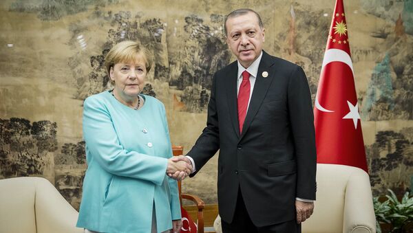 Cumhurbaşkanı Recep Tayyip Erdoğan ve Almanya Başbakanı Angela Merkel - Sputnik Türkiye