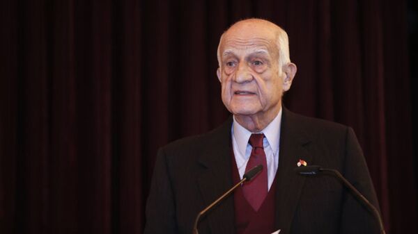 İnan Kıraç - Sputnik Türkiye