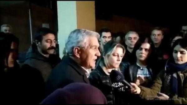 Oğuz Arda Sel'in dedesi: Cumhurbaşkanım torununu kucağına alıp seviyorsun. Benim torunum iki parçaydı - Sputnik Türkiye